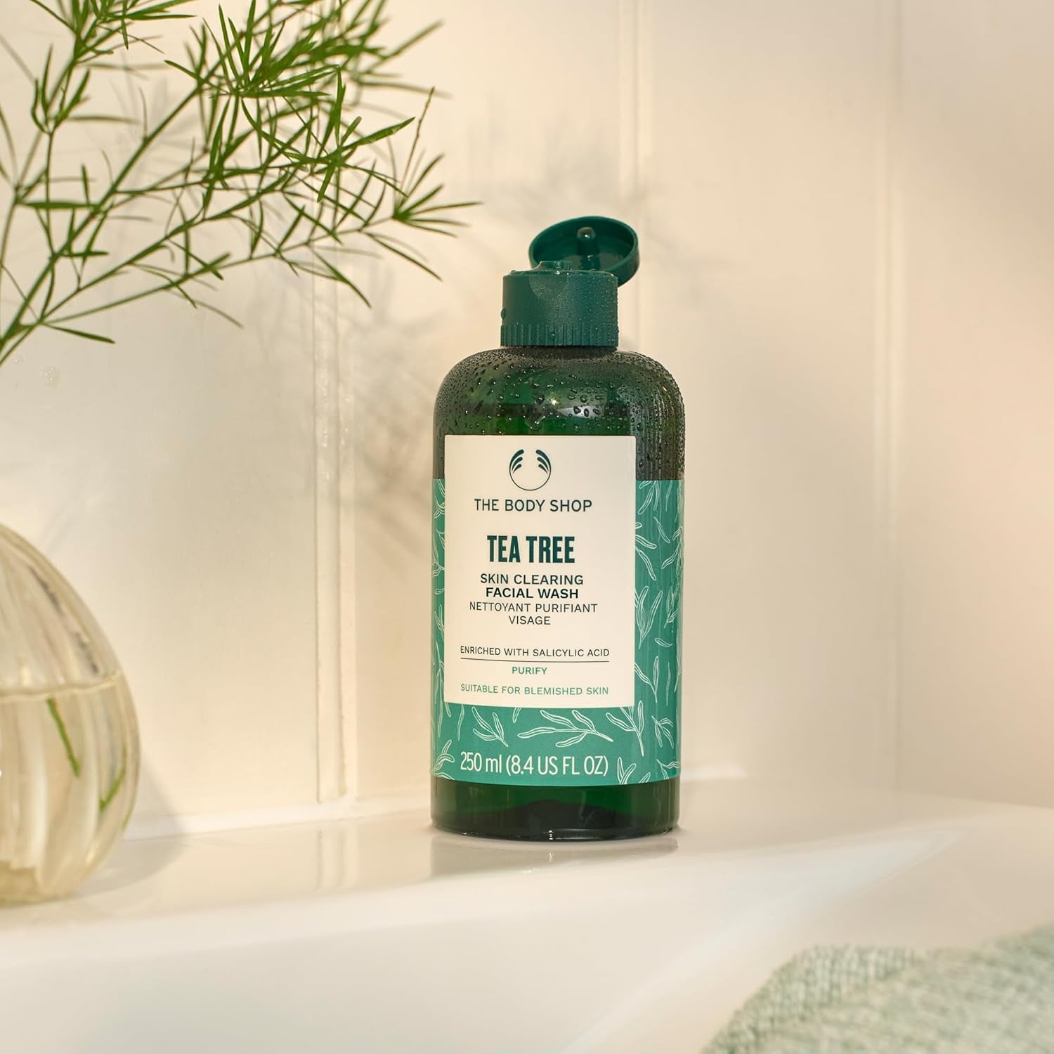 The Body Shop Tea Tree Skin Clearing Facial Wash – Purifying Vegan Face Wash for Oily, Blemished Skin – 8.4 Oz