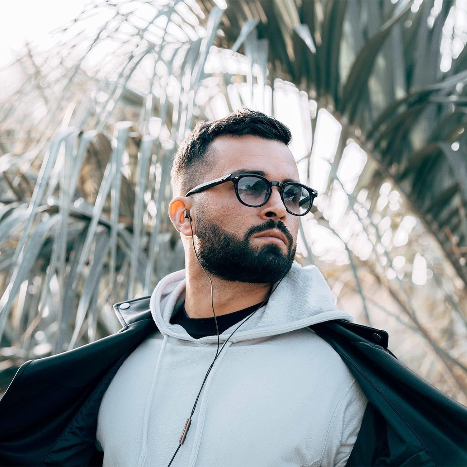 LUDOS Ultra Wired Earbuds In-Ear Headphones, 5 Years Warranty, Earphones with Microphone, Noise Isolating Ear Buds, Memory Foam for Iphone, Samsung, School Students, Kids, Women, Small Ears - Brown